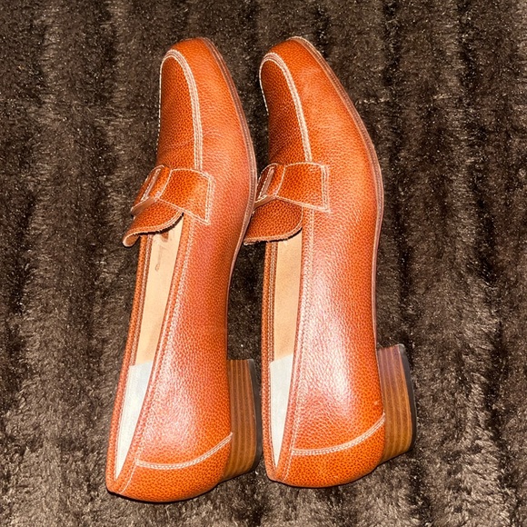 Salvatore Ferragamo women shoes. Brown, size 9.5. Good condition - Picture 3 of 6